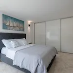 Alex - Lapad, Great Location