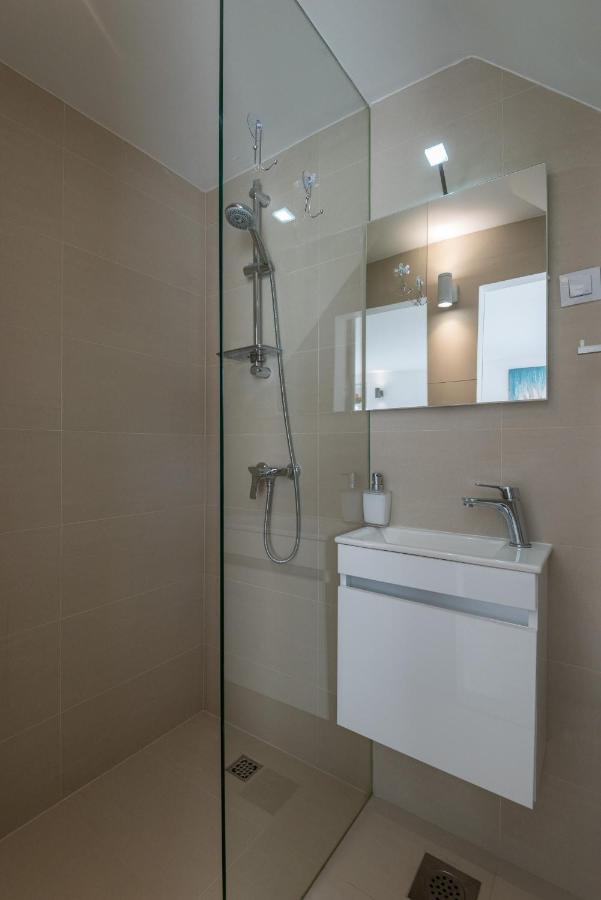 Alex - Lapad, Great Location Leilighet *