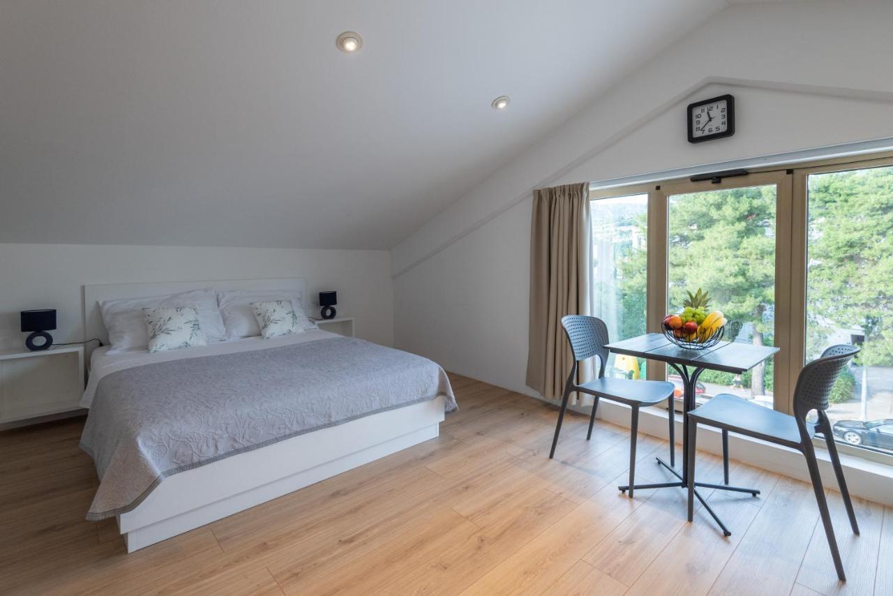 Alex - Lapad, Great Location Leilighet *
