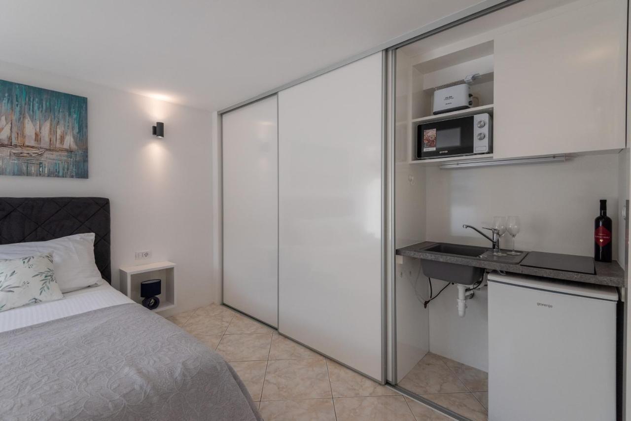 Alex - Lapad, Great Location *